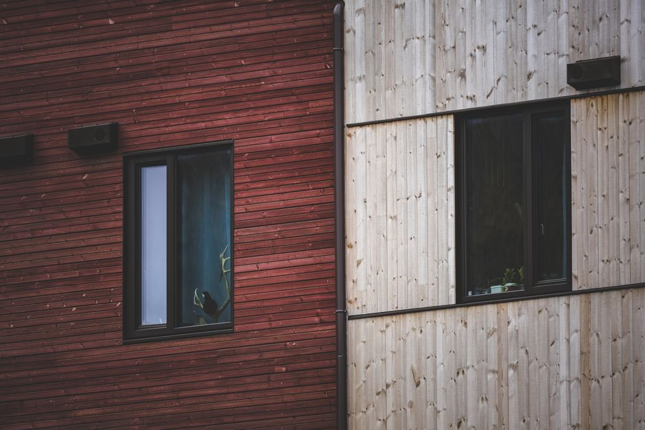 Conversion rates and page signals for siding and cladding landing pages in Singapore