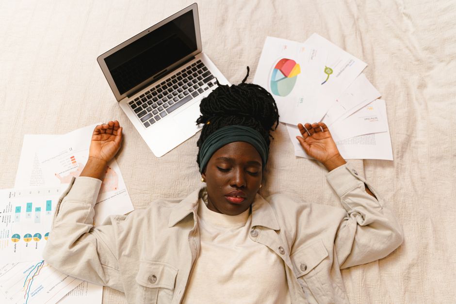 Creative fatigue checklist for Facebook and Instagram ads in the UK