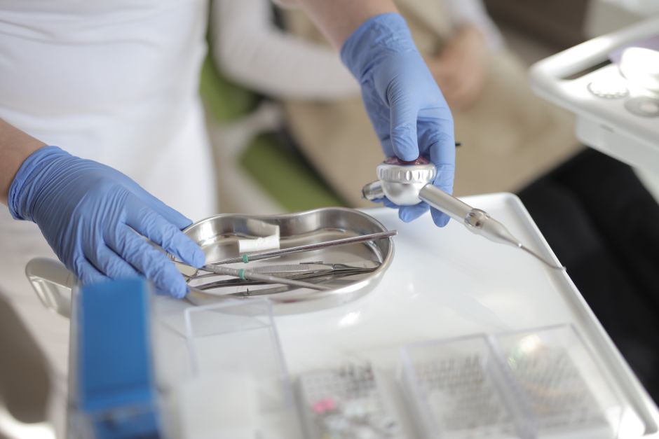 Digital marketing for dental practices: how to book more implant and aligner consults