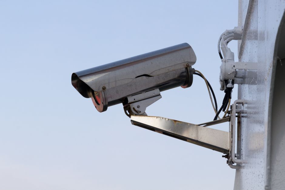 Google Ads mistakes that drain budget for US intercom installers