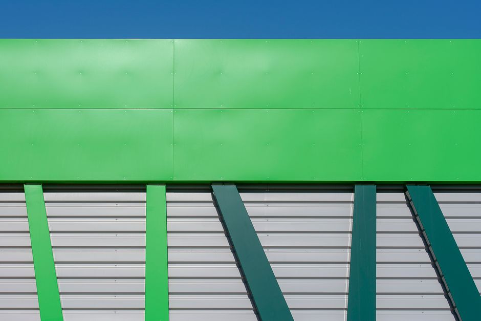 High-converting cladding pages vs pretty pages that stall