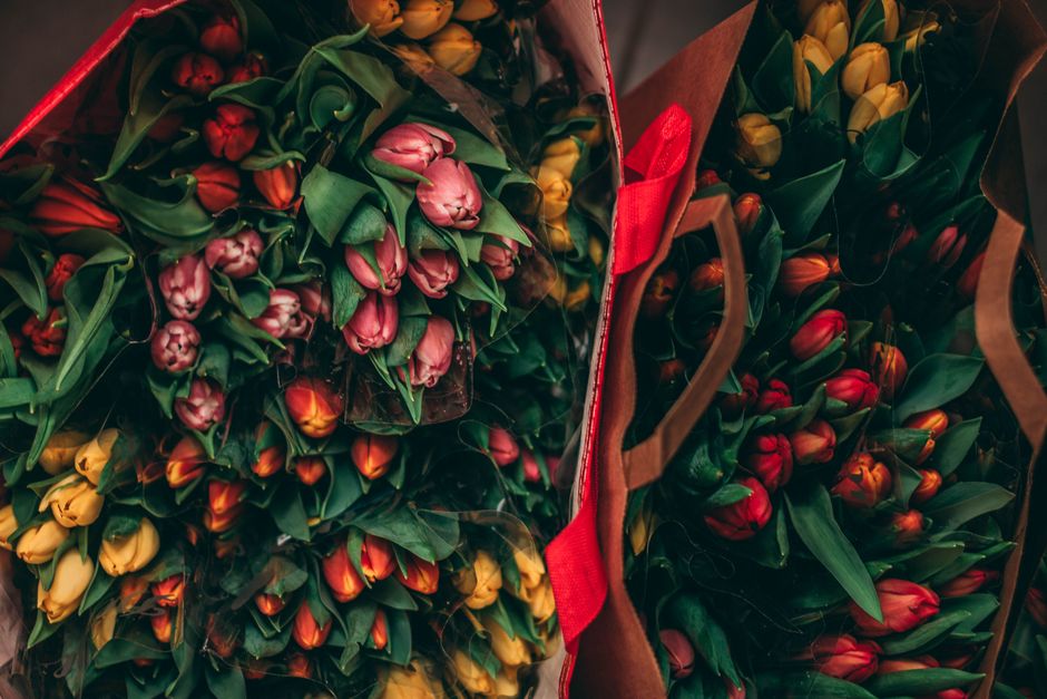 Why your Google Ads account thinks a $32 bunch and a $3,100 wedding install are the same lead