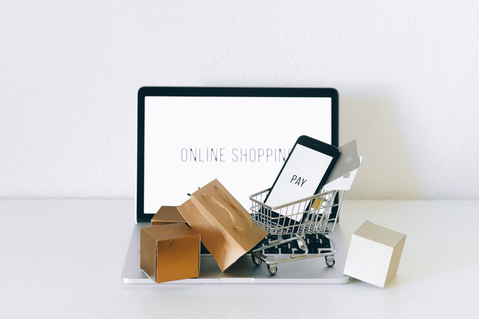 UK E-commerce PPC: Stop Optimising for ROAS and Start Optimising for Contribution