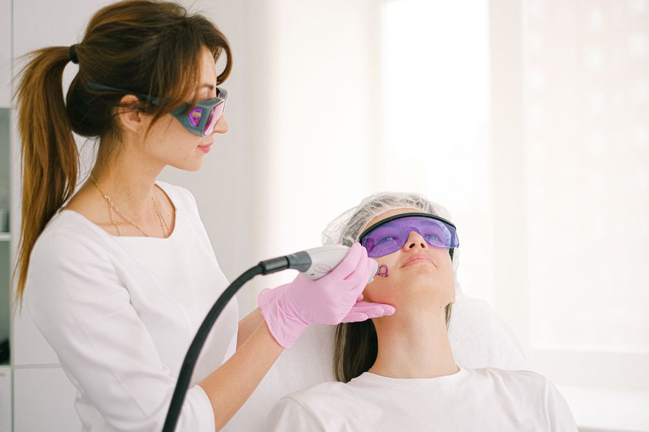 Real Google Ads scenarios for aesthetics and skin clinics in Singapore