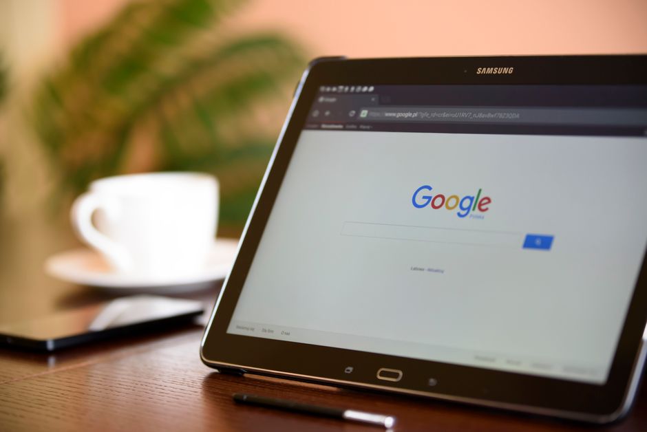 How a joined SEM and SEO agency actually fills your B2B pipeline