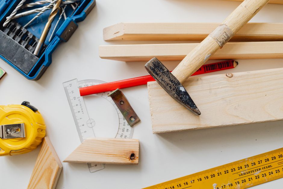 SEO mistakes that keep Carpentry firms in Singapore invisible online